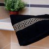 Luxusní osuška GREEK černá 70 x 130 cm s klasickým řeckým vzorem