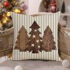 Béžový povlak na polštář WOODEN TREES – vánoční přírodní design