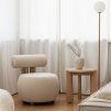 Elegantní křeslo HANNA krémové, moderní design a dubové nohy